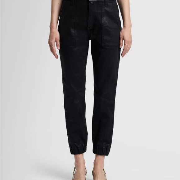 7 for All Mankind size 25 Coated Black Darted Boyfriend Jogger Jeans - Picture 1 of 14